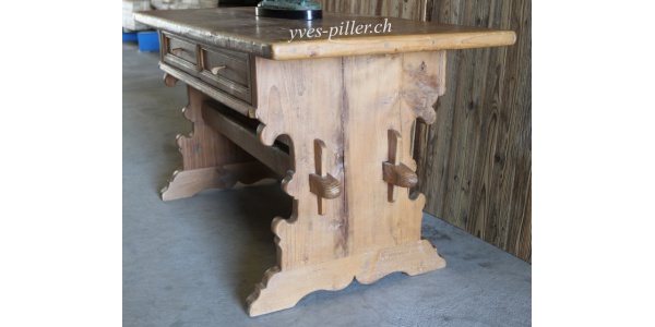 bouby-yves-piller-vieux-bois-table-gothique-167-68-2